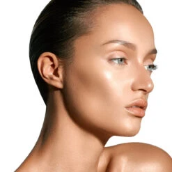 BALM CONTOUR -Luxe Beauty BALMCONTOUR LIGHT2 MODEL