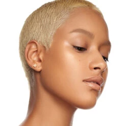 BALM CONTOUR -Luxe Beauty BALMCONTOUR MED2 MODEL