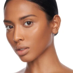 BALM CONTOUR -Luxe Beauty BALMCONTOUR MED3 MODEL